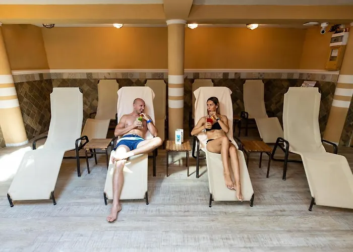 Alfa Hotel & Wellness Miskolctapolca Отель 3*