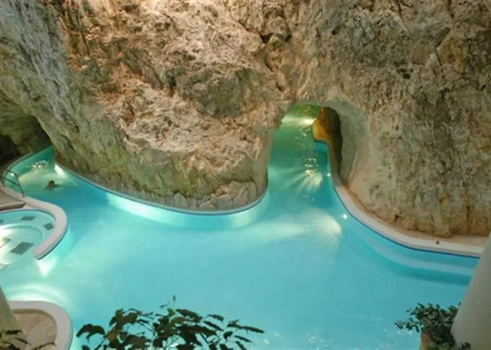 Отель Alfa Hotel & Wellness Miskolctapolca