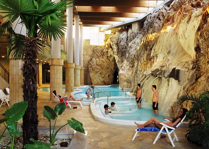 Alfa & Wellness Miskolctapolca فندق